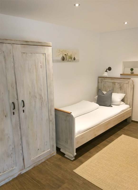 Kleiderschrank
